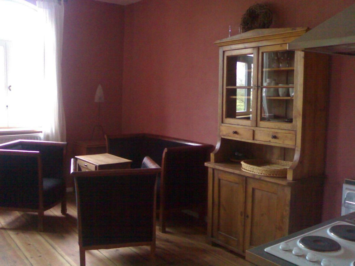 Gutshaus Altbauhof Apartment Dargun Bagian luar foto